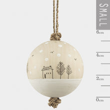 Wood bauble-Snowy houses