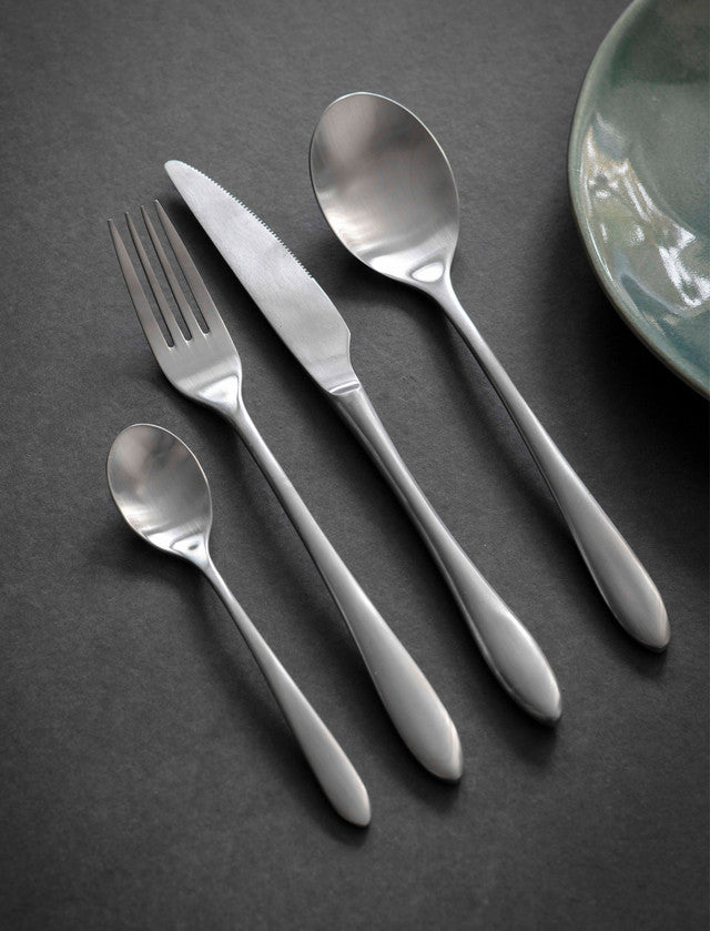 16 PIECE CUTLERY SET - SILVER