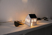 Small Tea light house