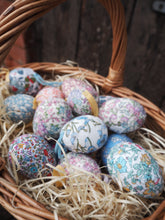 Liberty Hanging Eggs